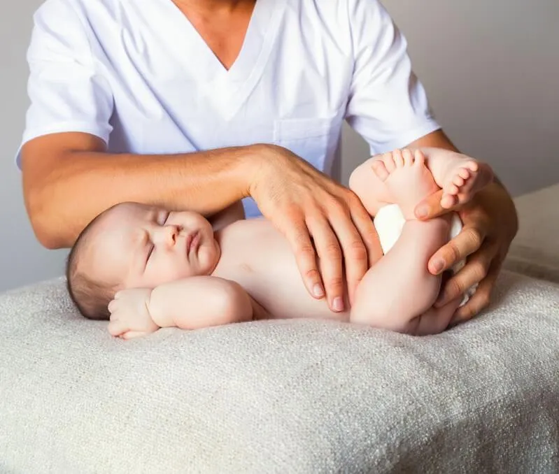 Osteopatia para bebês: o que é e como pode ajudar no desenvolvimento do seu filho